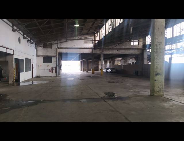 2,100M² WAREHOUSE TO LET IN EPPING INDUSTRIAL